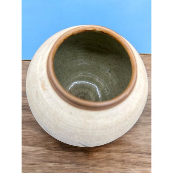 Vintage Mexican Pottery Vase signed Hand Painted Family - Picture 6 of 8